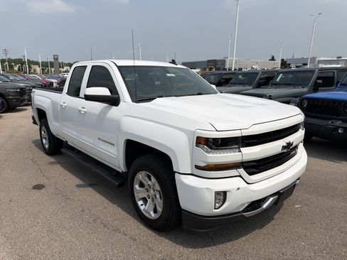 Used 2019 Chevrolet Silverado 1500 LT w/ All Star Edition AWD/4WD image 14