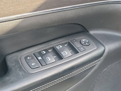 Used 2016 Jeep Grand Cherokee Limited AWD/4WD image 26