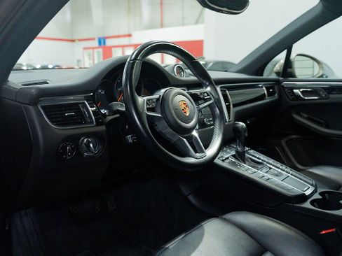 Used 2017 Porsche Macan AWD/4WD image 19