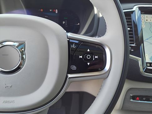 Used 2025 Volvo XC90 T8 Plus w/ Protection Package image 32