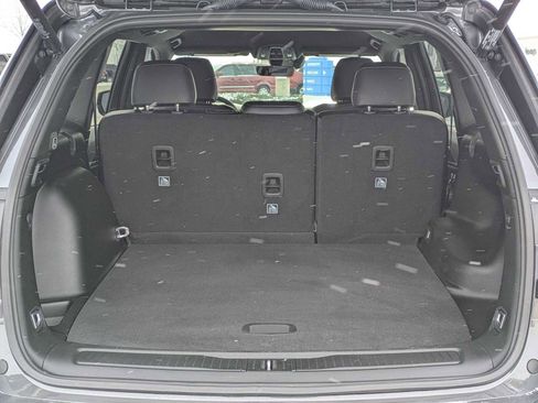 Used 2025 Jeep Grand Cherokee Limited image 31