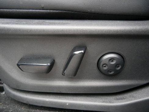 Certified 2025 Nissan Ariya ENGAGE e-4ORCE image 15