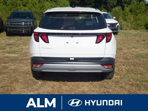 New 2026 Hyundai Tucson SE image 6