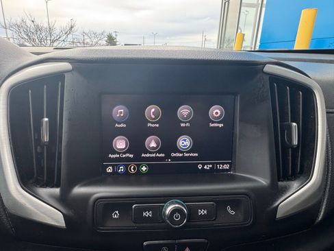 Used 2022 GMC Terrain SLE image 17