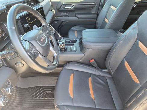 Used 2024 GMC Sierra 1500 AT4 w/ Technology Package AWD/4WD image 14