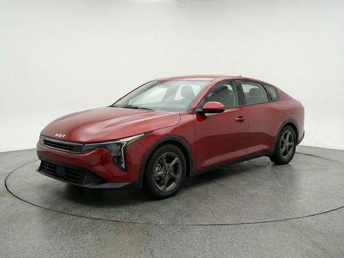 Used 2025 Kia K4 FWD image 3