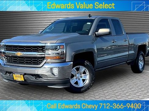 Used 2017 Chevrolet Silverado 1500 LT w/ LT Convenience Package AWD/4WD image 1