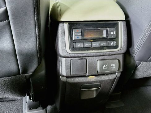 Used 2019 Subaru Ascent Limited AWD/4WD image 27