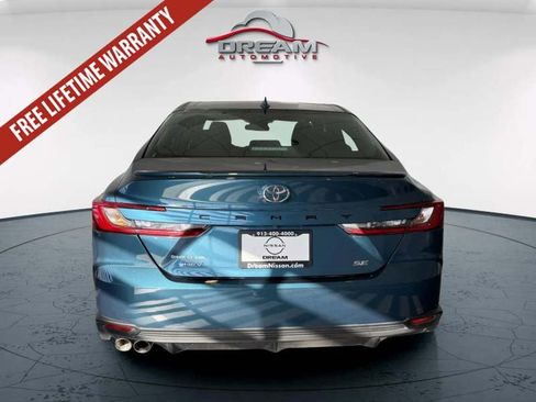 Used 2025 Toyota Camry SE FWD image 19
