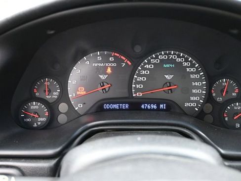 Used 2000 Chevrolet Corvette Convertible w/ Memory Pkg RWD image 9
