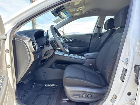 Used 2023 Hyundai Kona SE image 22