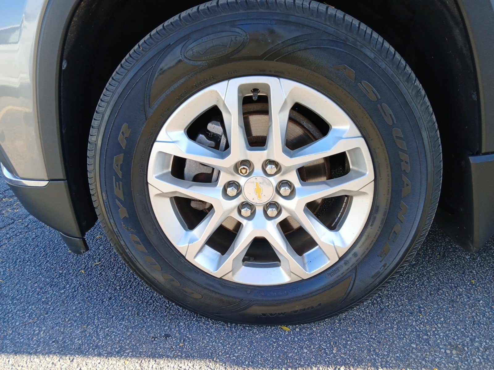 Used 2019 Chevrolet Traverse LT w/ LPO, Floor Liner Package AWD/4WD image 29