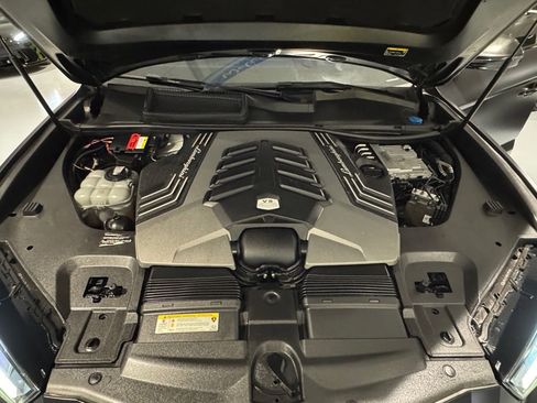 Used 2020 Lamborghini Urus image 20