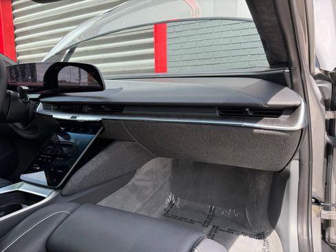 Used 2023 Lucid Air Touring AWD/4WD image 21