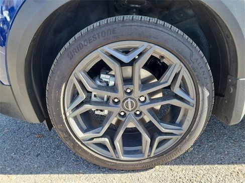 Used 2025 Nissan Kicks SR image 30