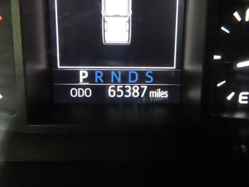 Used 2019 Toyota Tundra SR5 w/ TRD Off Road Package image 12