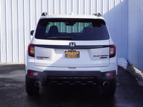 Used 2024 Honda Passport Black Edition image 5