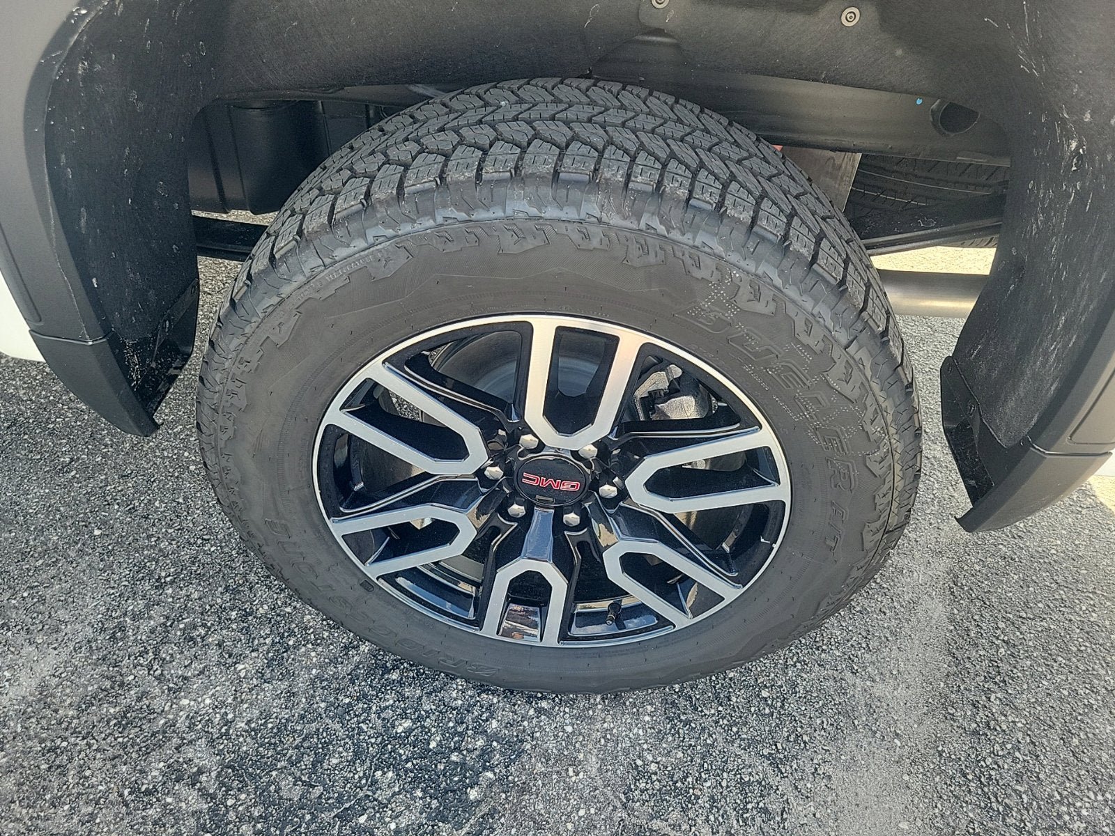 New 2026 GMC Sierra 1500 AT4 w/ Technology Package AWD/4WD image 8