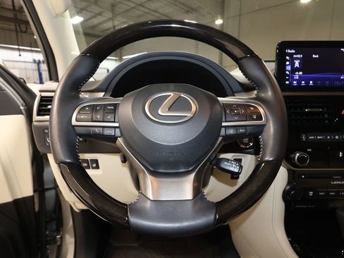 Used 2023 Lexus GX 460 Premium w/ Premium Plus Package image 10