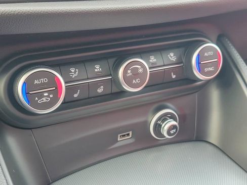 New 2025 Alfa Romeo Stelvio Sprint w/ Convenience Package image 15