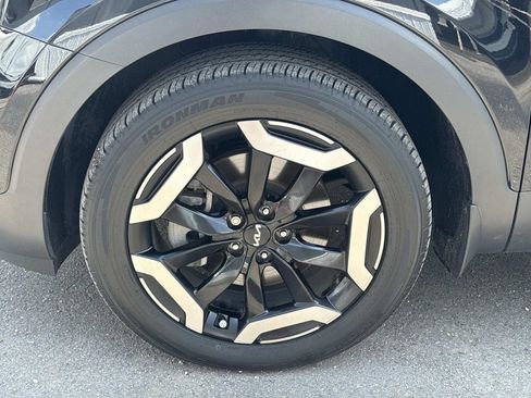 Used 2024 Kia Telluride S w/ S Sunroof Package FWD image 4