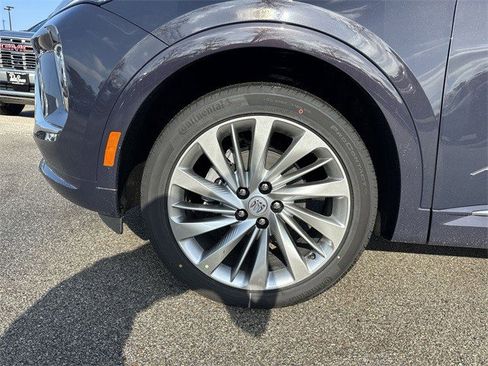 New 2026 Buick Envision Avenir image 10