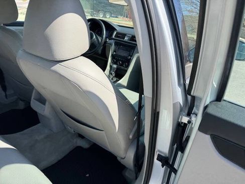 Used 2015 Volkswagen Passat 1.8T Limited Edition image 14