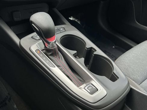 Used 2024 Chevrolet Trax RS image 19