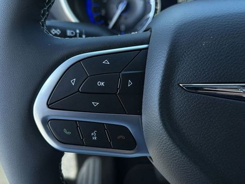New 2026 Chrysler Pacifica Select FWD image 24