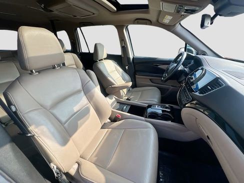 Used 2019 Honda Pilot Touring image 30