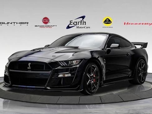 Used 2021 Ford Mustang Shelby GT500 w/ Carbon Fiber Track Pack RWD image 1