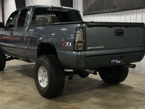 Used 2006 Chevrolet Silverado 1500 LT w/ Onstar Plus Package image 13