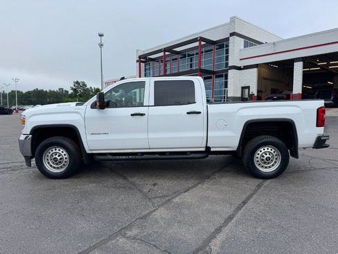 Used 2019 GMC Sierra 3500 4x4 Crew Cab w/ Sierra Convenience Package image 2