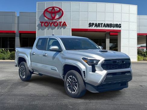 Used 2025 Toyota Tacoma TRD Sport RWD image 1