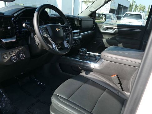 Used 2025 Chevrolet Silverado 1500 LTZ w/ Z71 Off-Road Package image 14