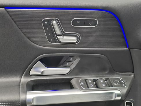 New 2026 Mercedes-Benz GLB 250 4MATIC image 12