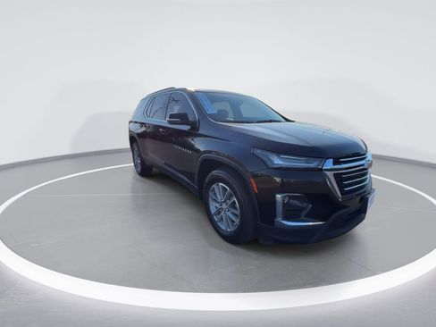 Used 2023 Chevrolet Traverse LT AWD/4WD image 2