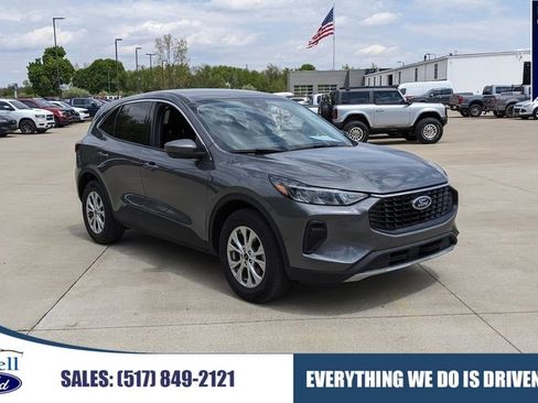 Used 2024 Ford Escape Active w/ Tech Pack #2 AWD/4WD image 1