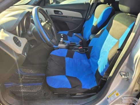 Used 2016 Chevrolet Cruze LS image 3