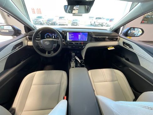 New 2026 Toyota Camry XLE image 7