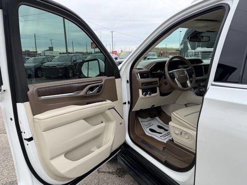 Used 2022 GMC Yukon Denali AWD/4WD image 12