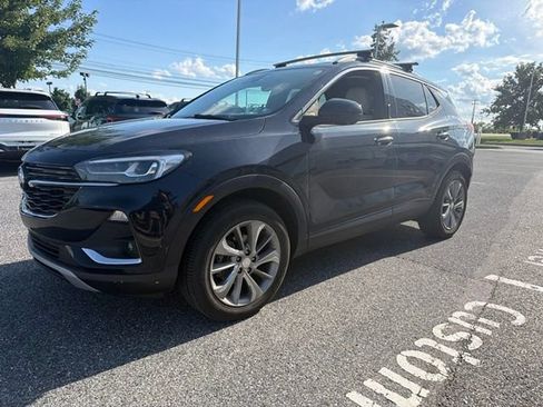 Used 2021 Buick Encore GX Essence w/ Advanced Technology Package AWD/4WD image 3