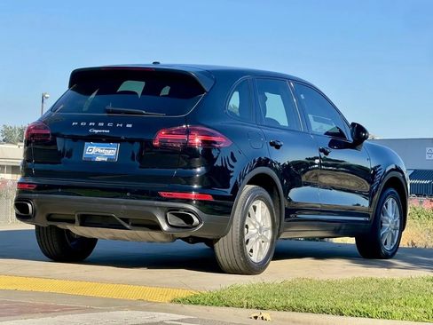Used 2018 Porsche Cayenne AWD/4WD image 6