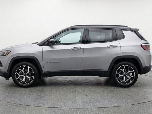 Used 2025 Jeep Compass Limited AWD/4WD image 5