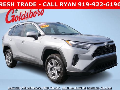 Used 2024 Toyota RAV4 XLE image 1