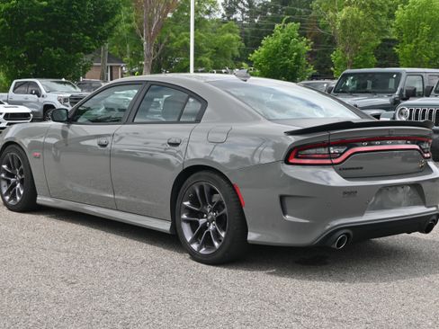Used 2023 Dodge Charger Scat Pack w/ Technology Group RWD image 7