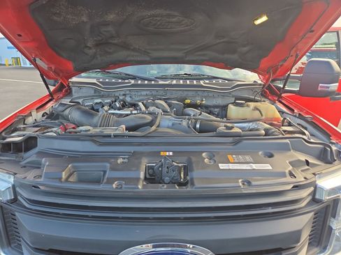 Used 2017 Ford F450 XL w/ Power Equipment Group image 15