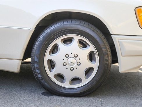 Used 1995 Mercedes-Benz E 320 Convertible image 43