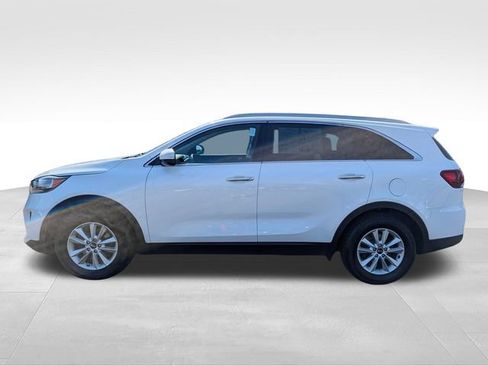 Used 2019 Kia Sorento FWD w/ LX Convenience Package image 4