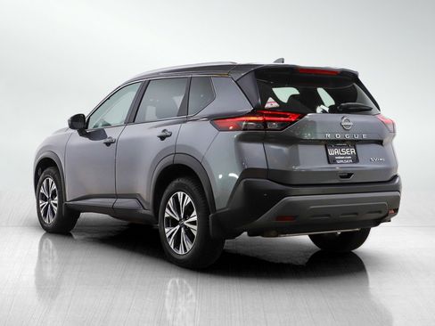 Used 2023 Nissan Rogue SV w/ SV Premium B Package image 3